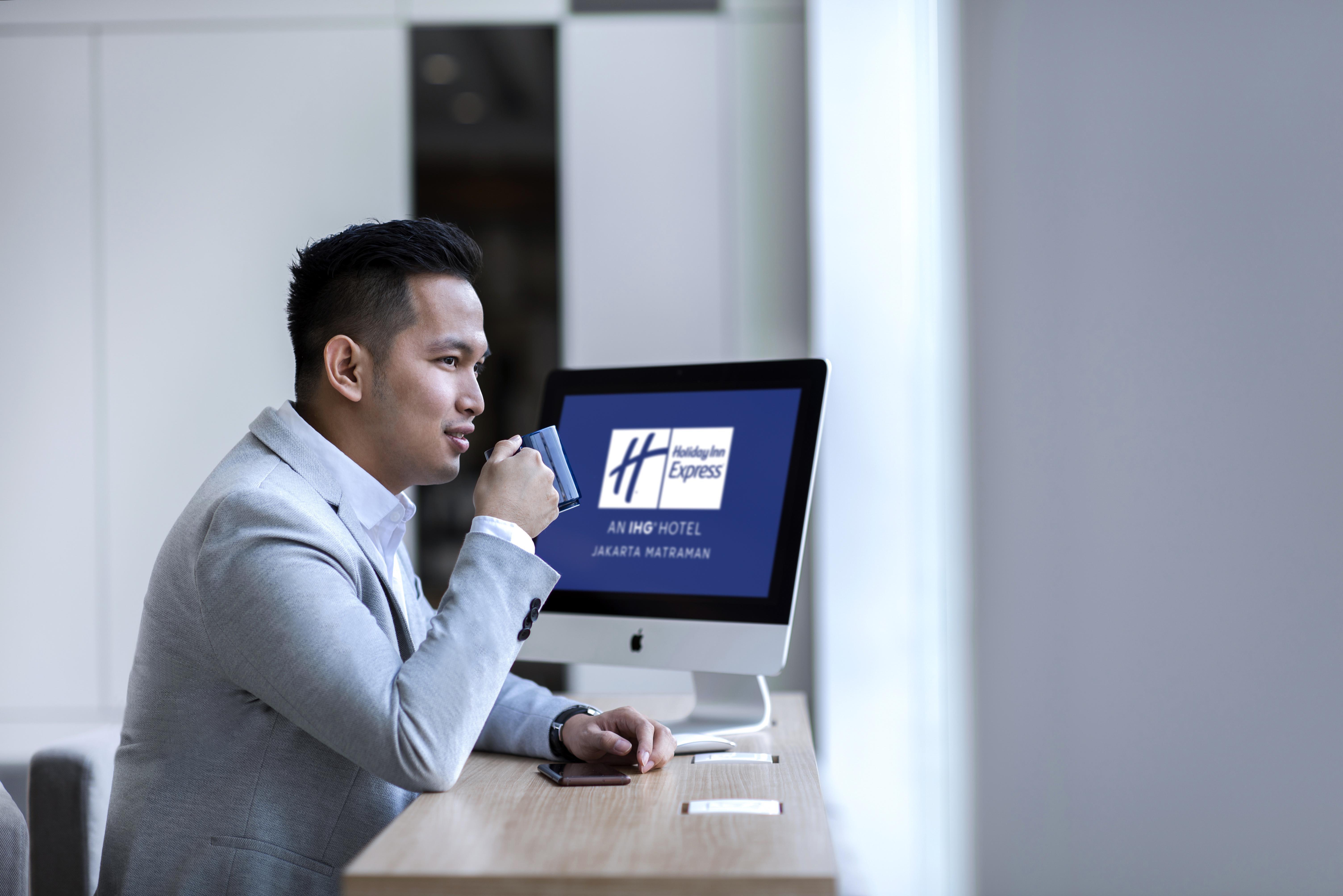 Holiday Inn Express Jakarta Matraman By Ihg Zewnętrze zdjęcie