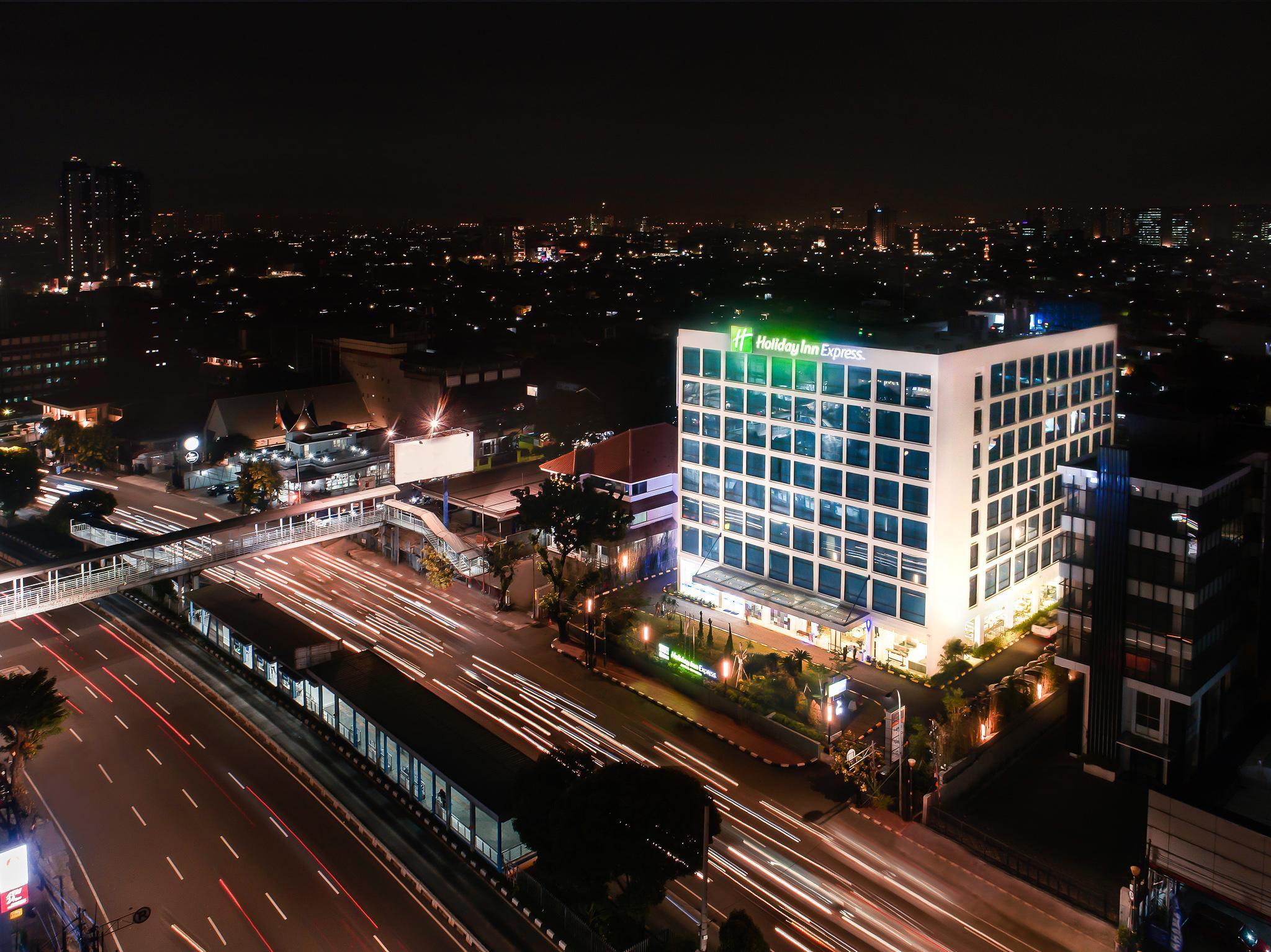 Holiday Inn Express Jakarta Matraman By Ihg Zewnętrze zdjęcie