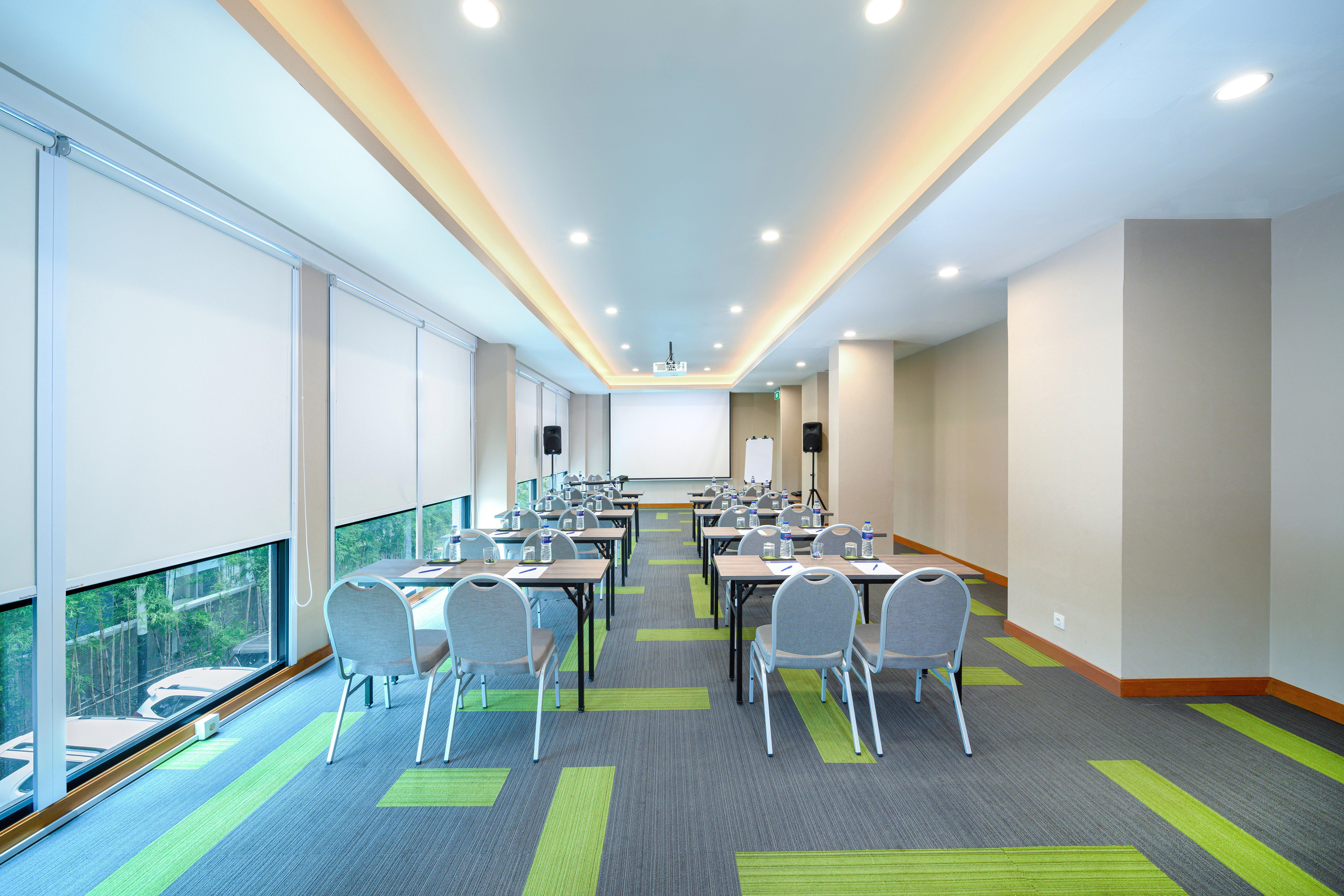 Holiday Inn Express Jakarta Matraman By Ihg Zewnętrze zdjęcie